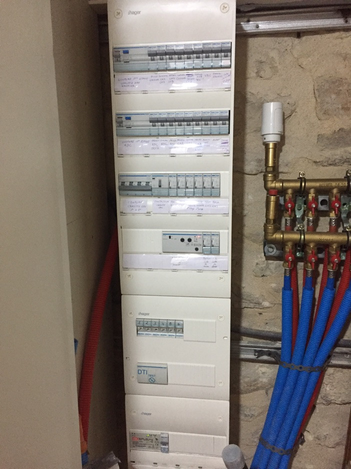 Installation électrique complète à Rieux-1